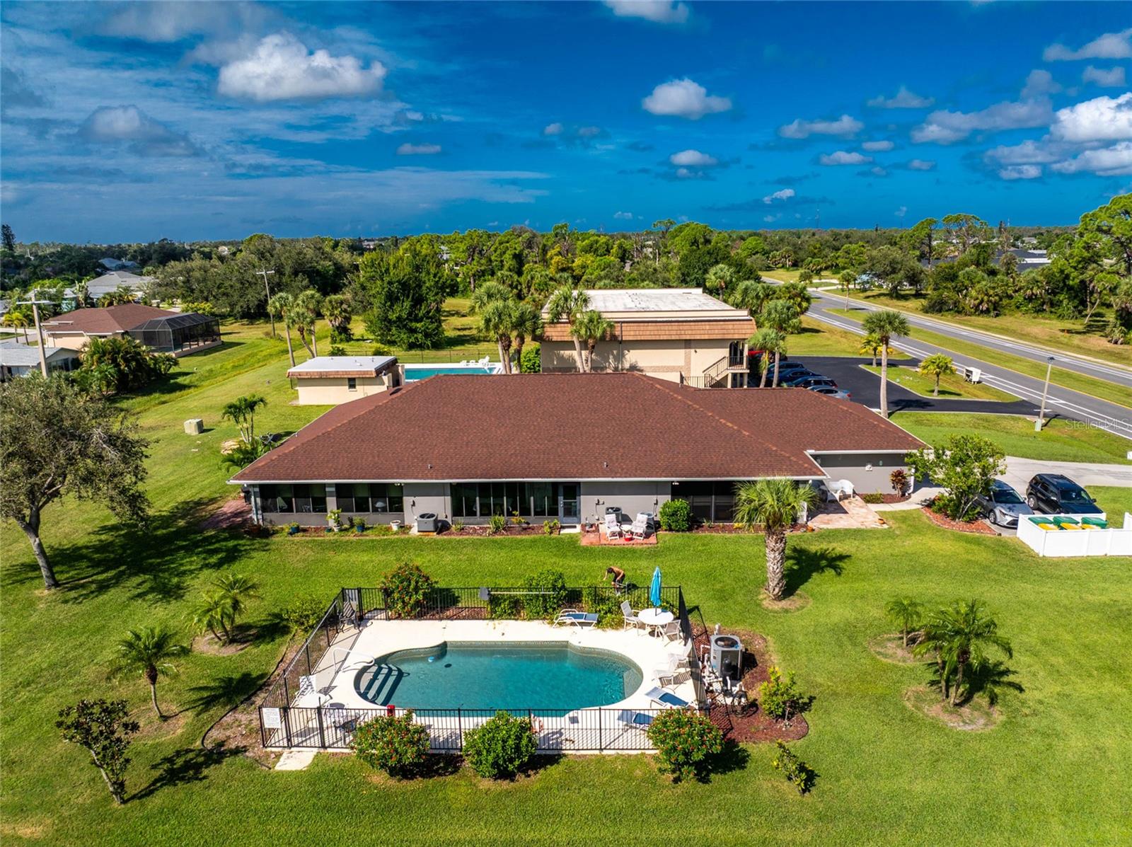 Image 3 of 46 For 231 Rotonda Boulevard W B2