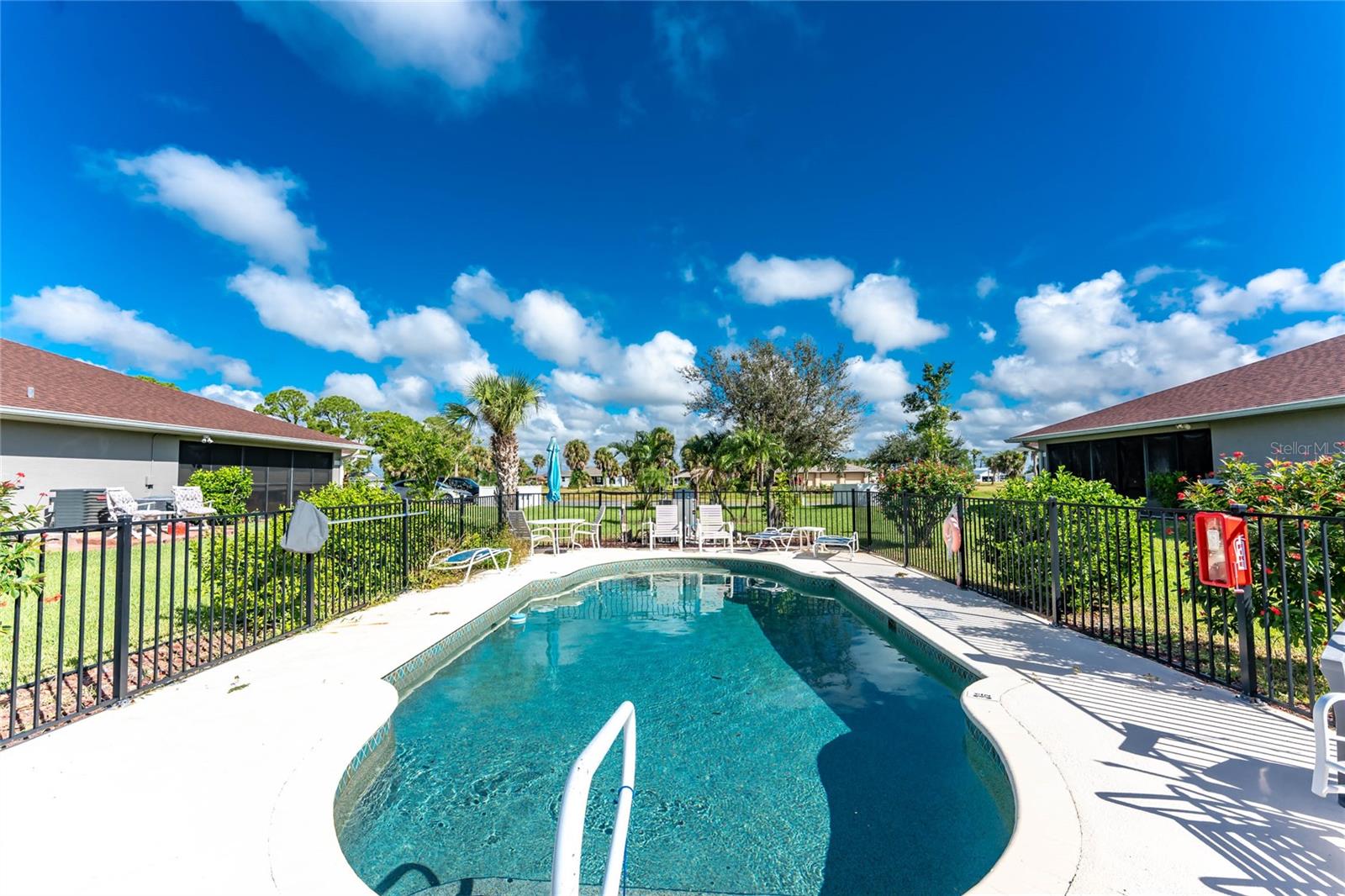 Image 33 of 46 For 231 Rotonda Boulevard W B2