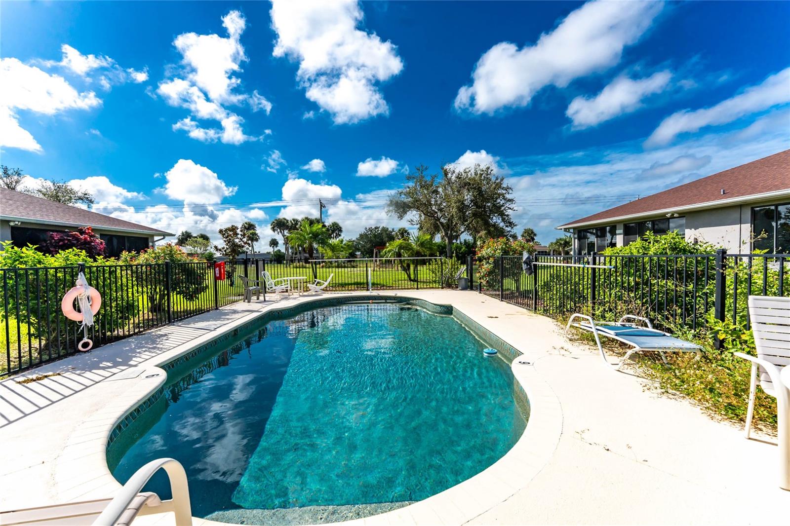Image 36 of 46 For 231 Rotonda Boulevard W B2