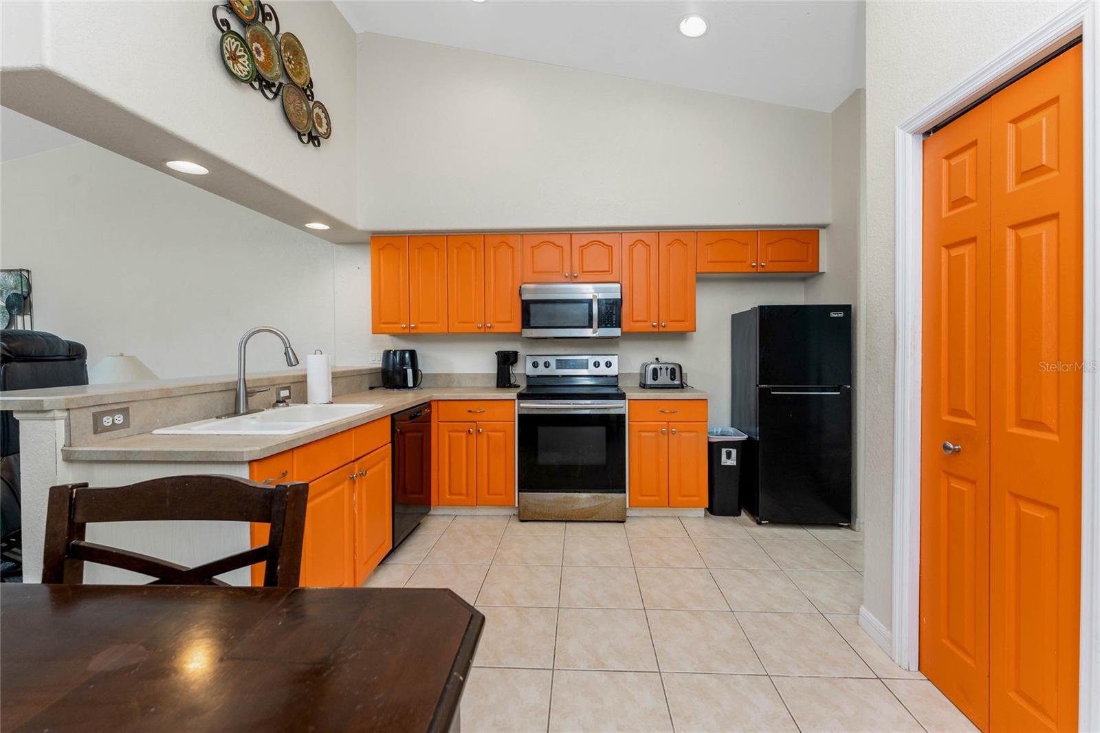 Image 9 of 46 For 231 Rotonda Boulevard W B2