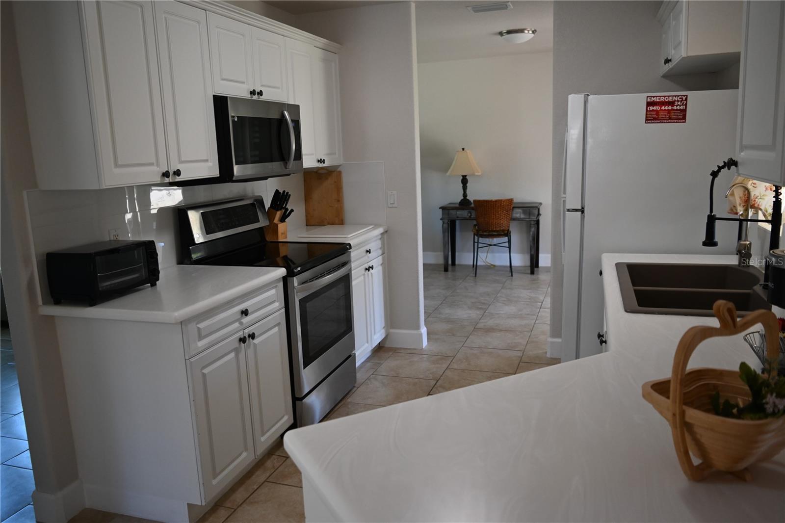 Image 18 of 60 For 5378 Dunsmuir Road