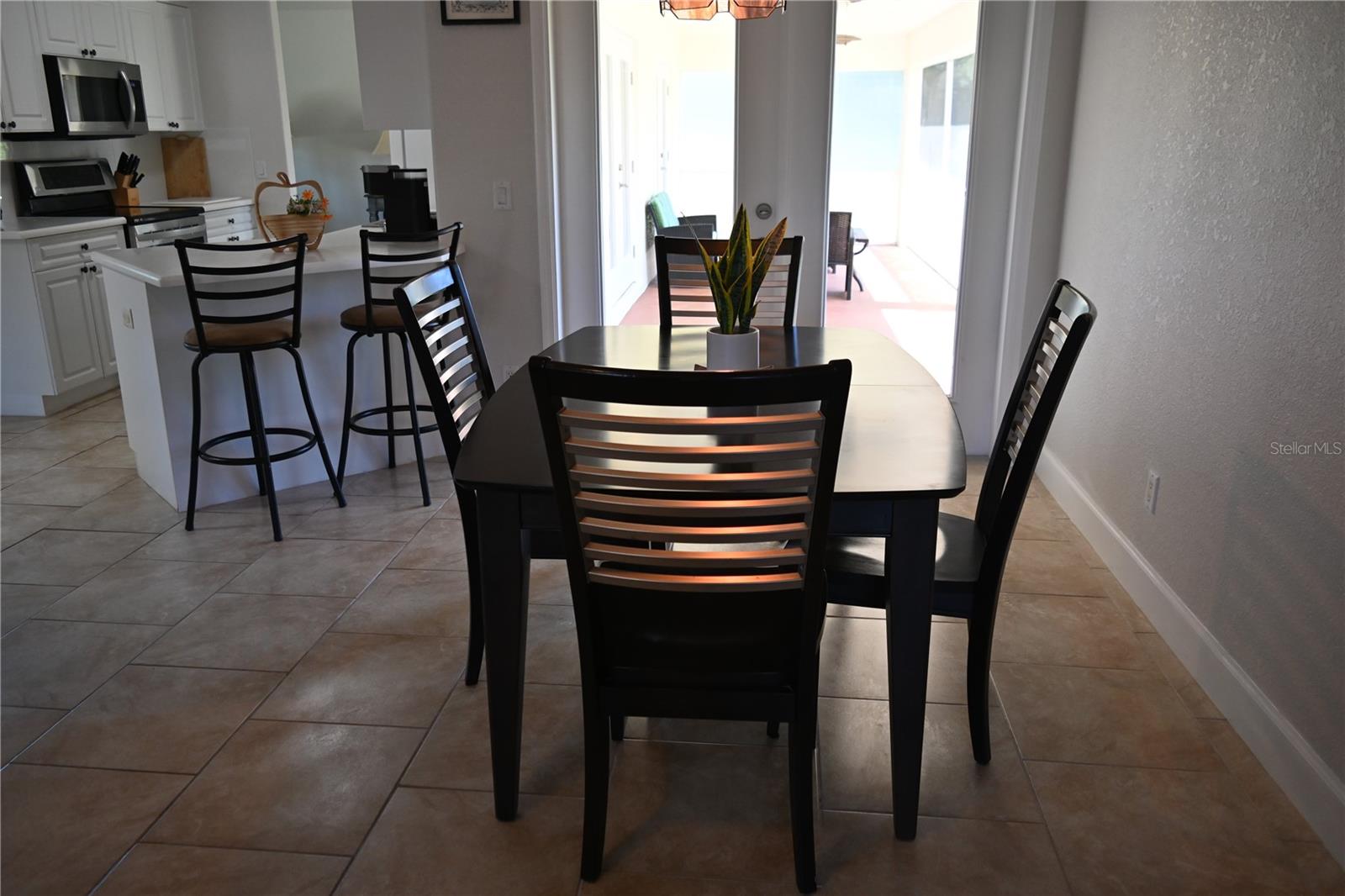 Image 26 of 60 For 5378 Dunsmuir Road