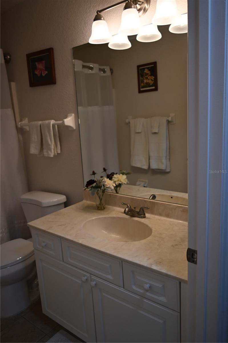 Image 43 of 60 For 5378 Dunsmuir Road