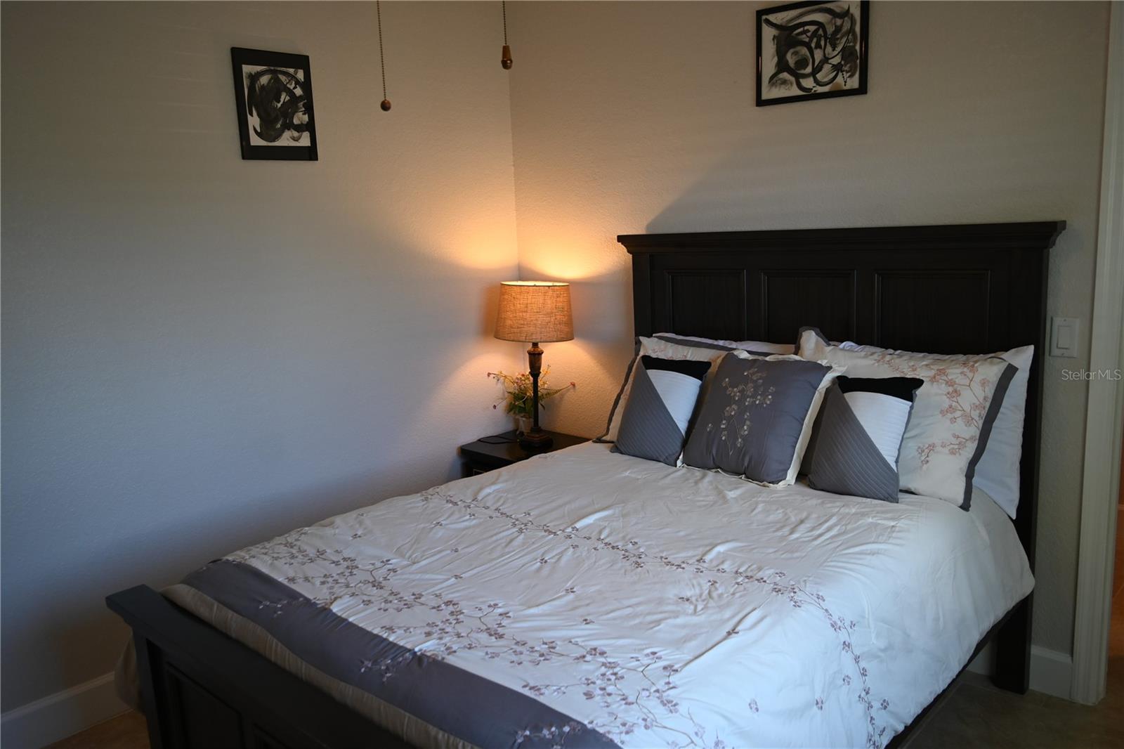 Image 46 of 60 For 5378 Dunsmuir Road