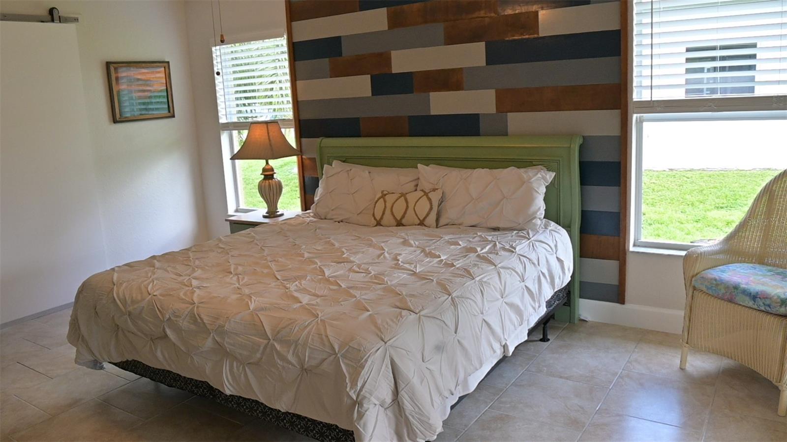 Image 7 of 60 For 5378 Dunsmuir Road