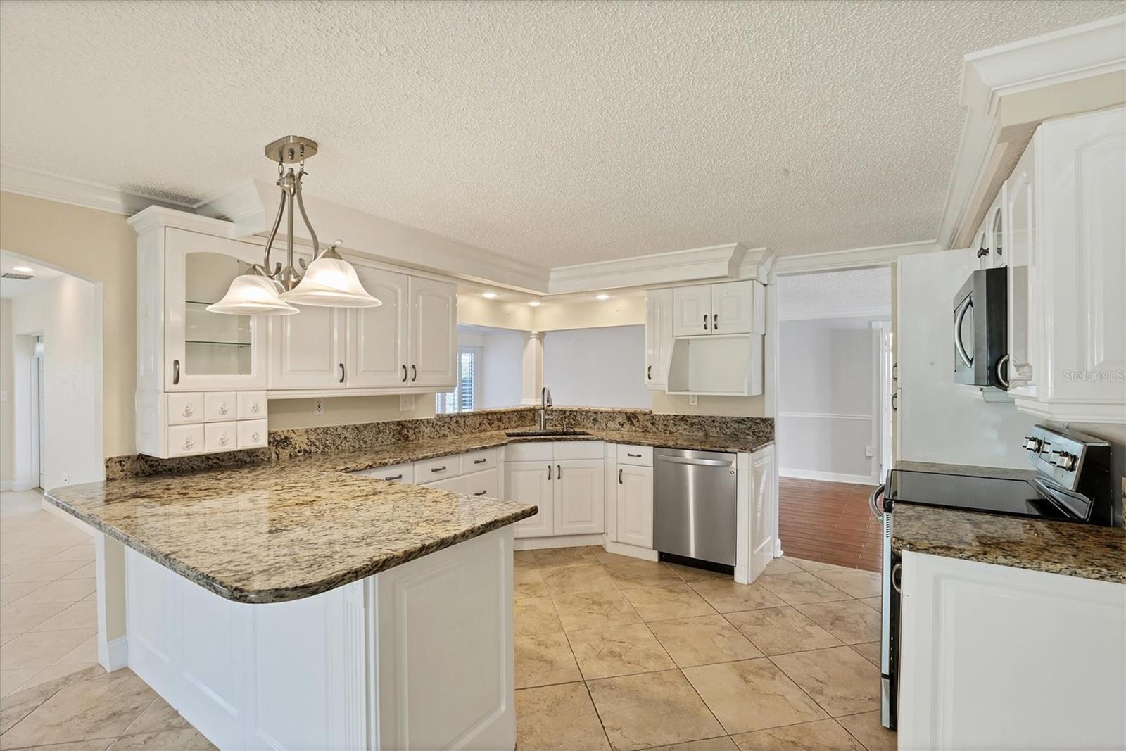 Image 13 of 35 For 14494 Lillian Circle