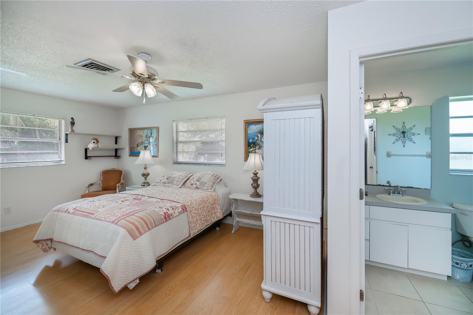 Image 28 of 59 For 1311 Washington Drive