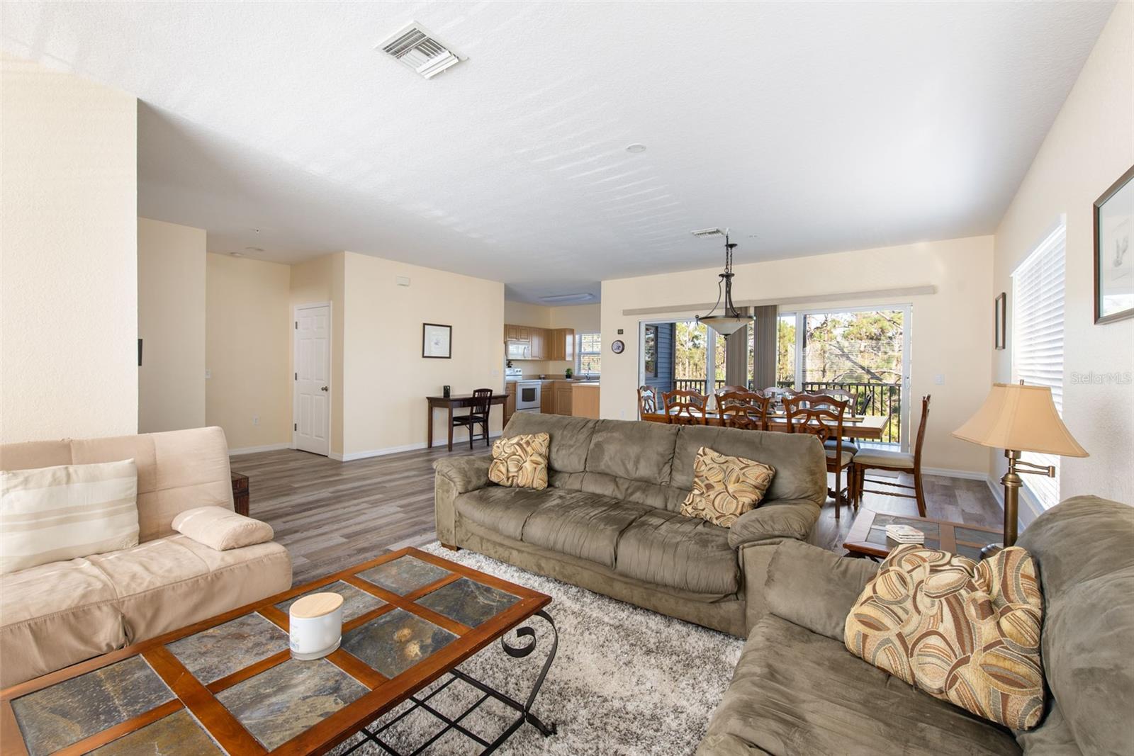 Image 15 of 94 For 3917 Cape Haze Dr  601