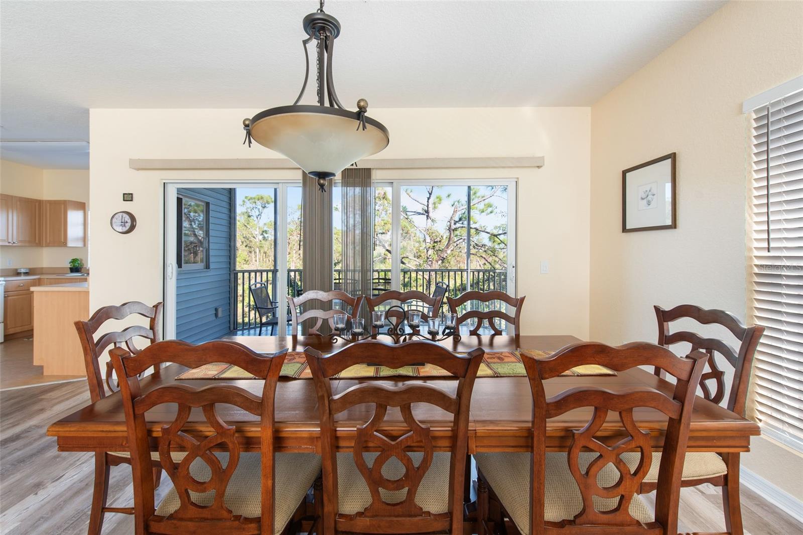 Image 18 of 94 For 3917 Cape Haze Dr  601