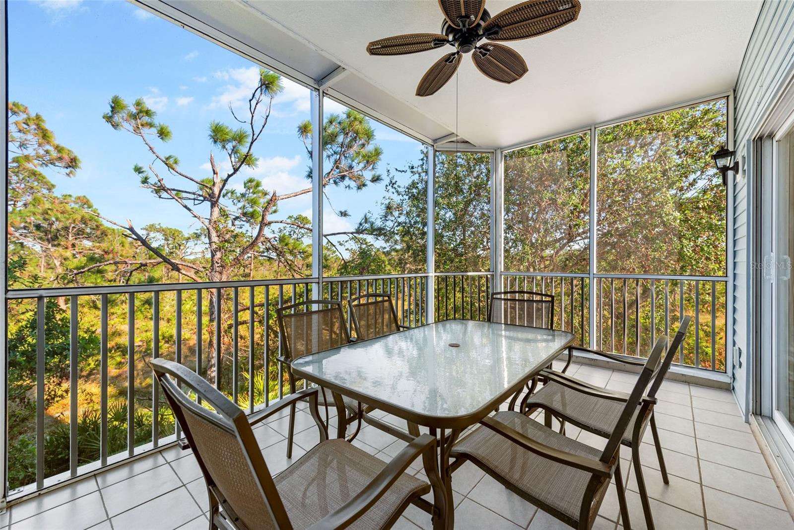 Image 28 of 94 For 3917 Cape Haze Dr  601