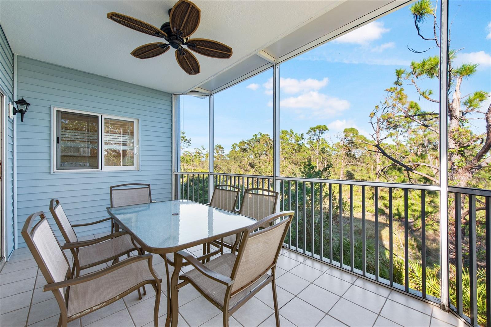 Image 29 of 94 For 3917 Cape Haze Dr  601