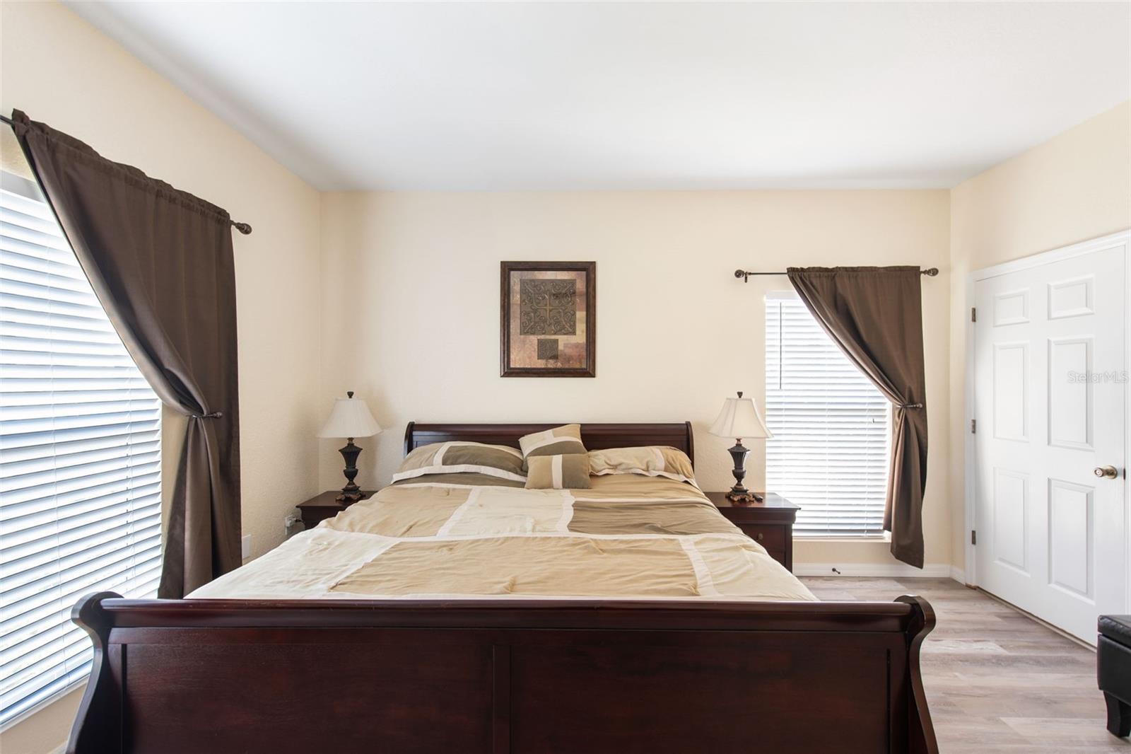 Image 34 of 94 For 3917 Cape Haze Dr  601