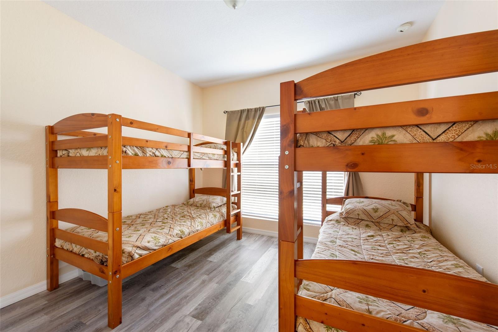 Image 38 of 94 For 3917 Cape Haze Dr  601