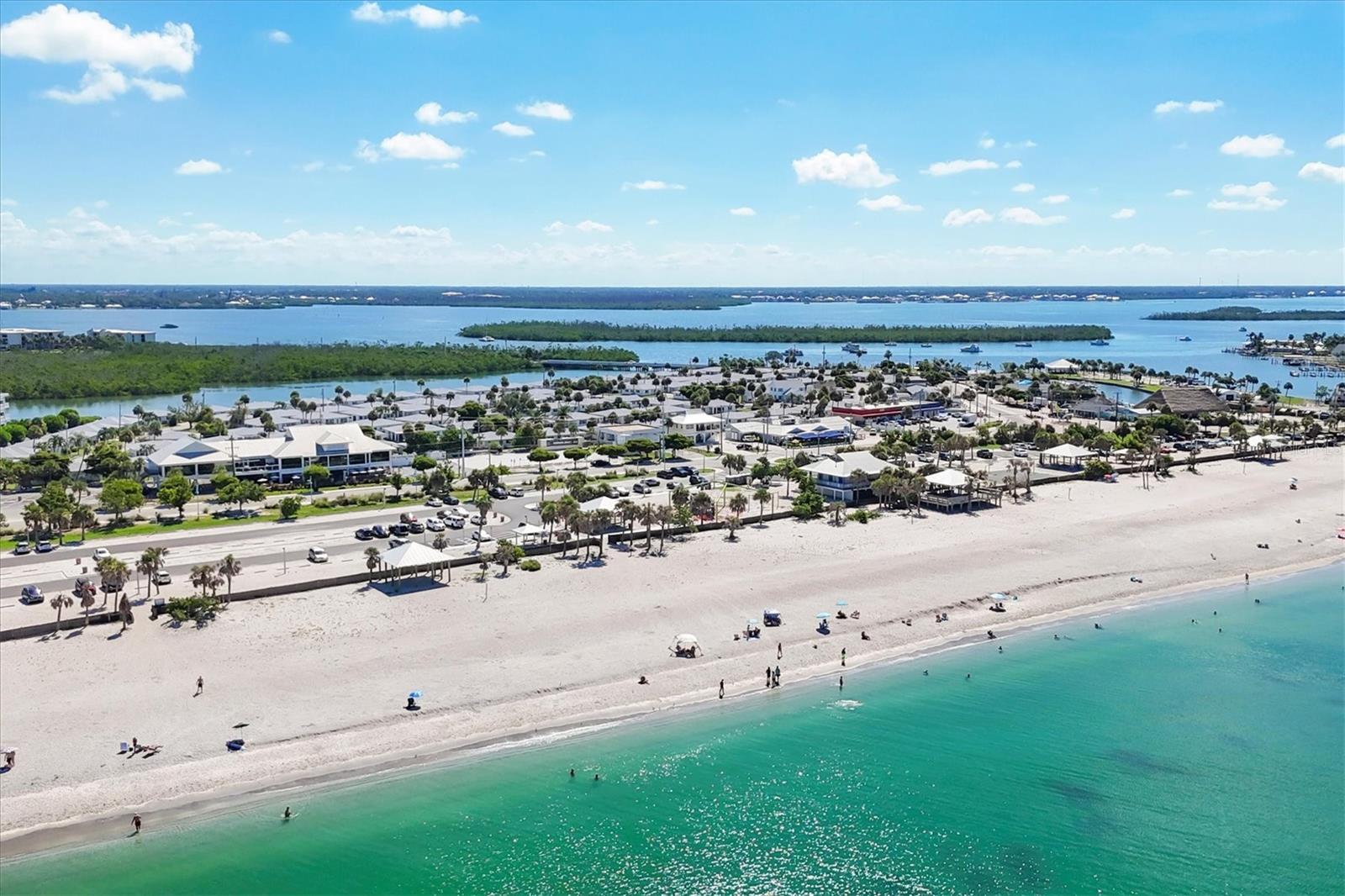 Image 70 of 94 For 3917 Cape Haze Dr  601