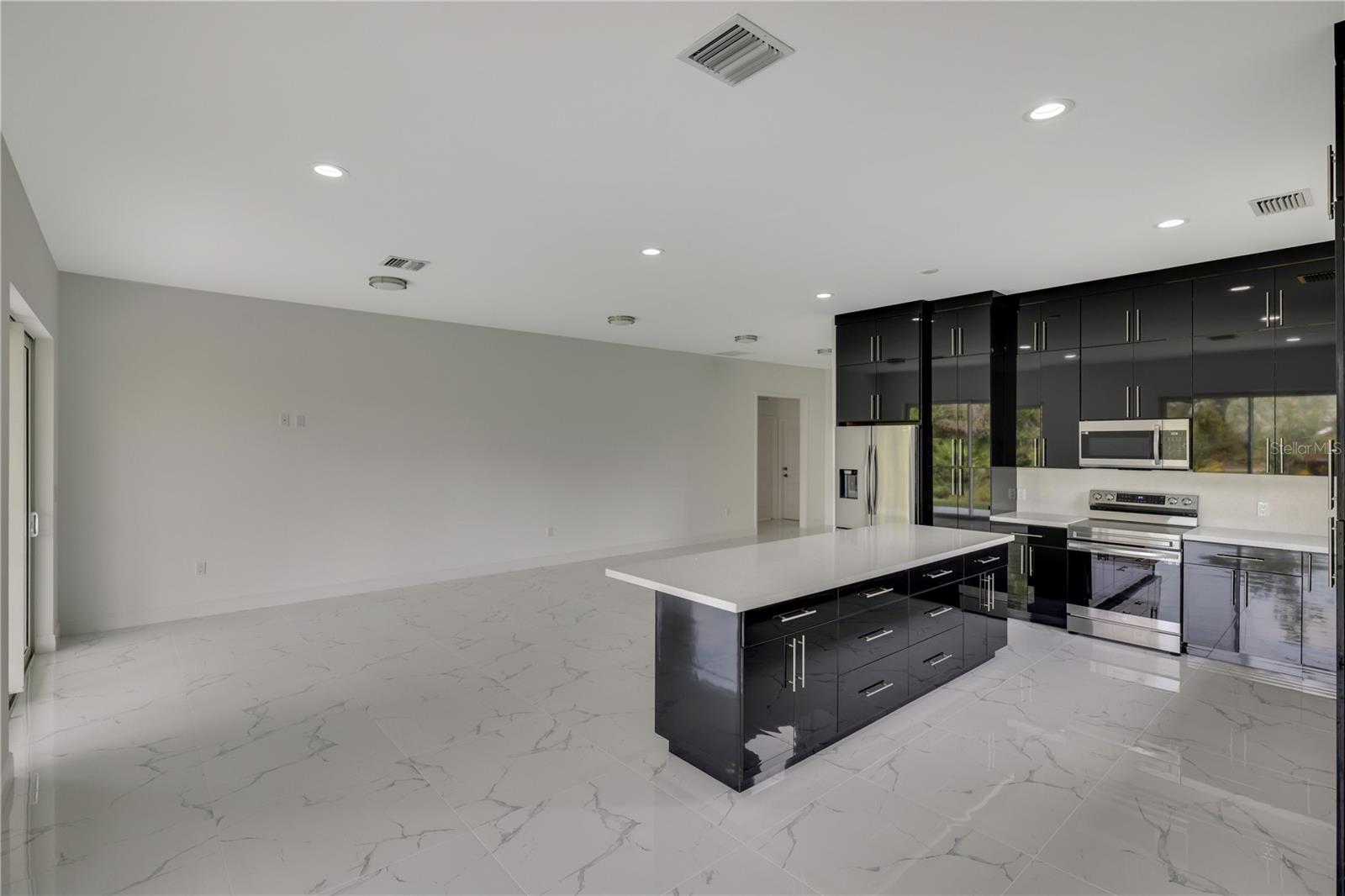 Image 14 of 45 For 118 Green Pine Park