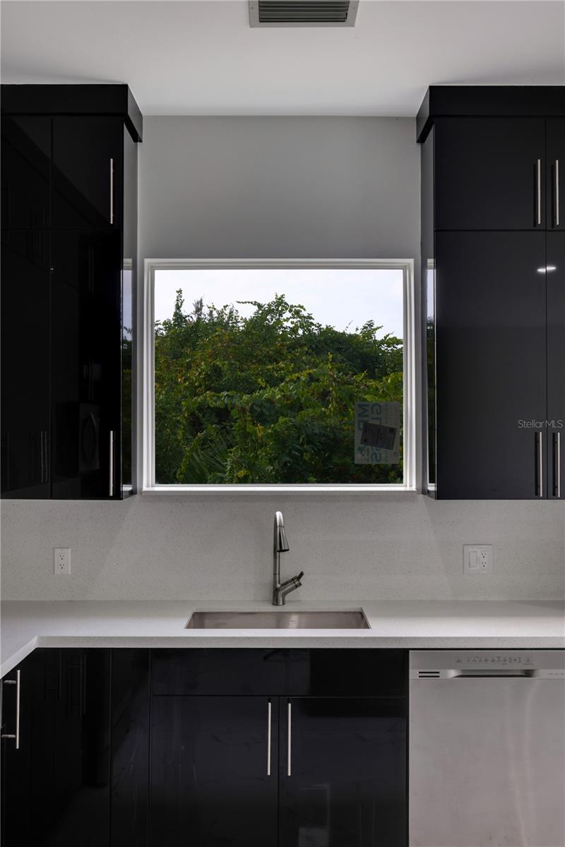 Image 15 of 45 For 118 Green Pine Park