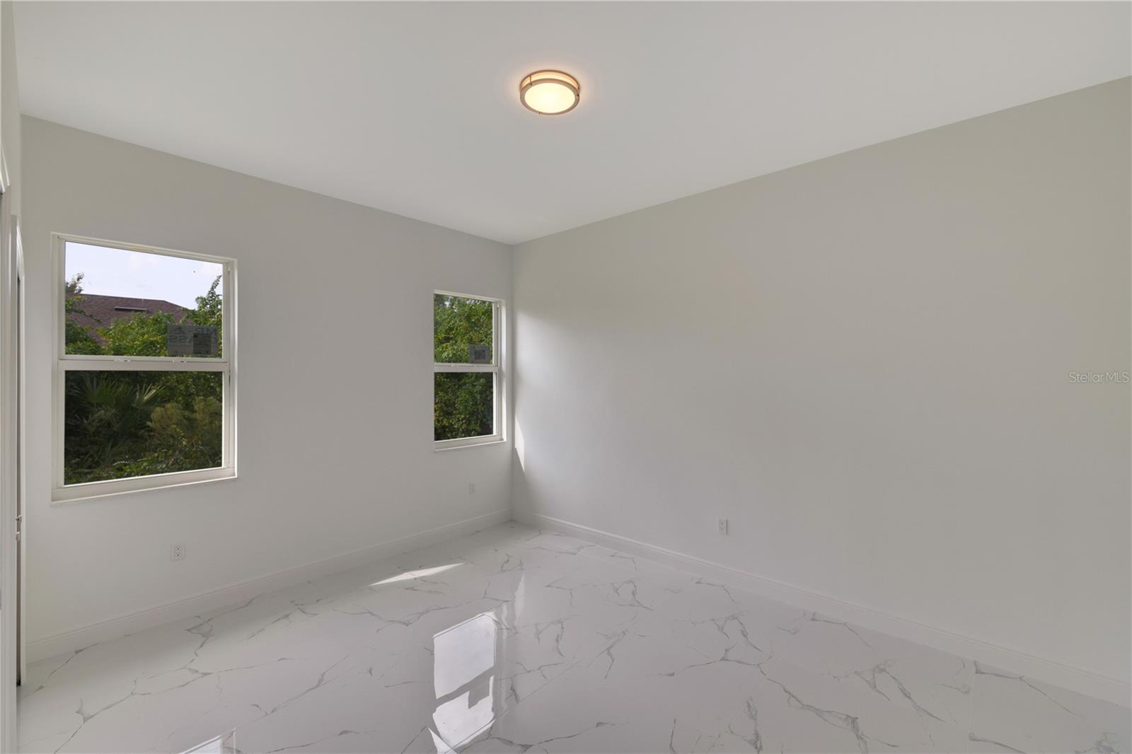 Image 32 of 45 For 118 Green Pine Park