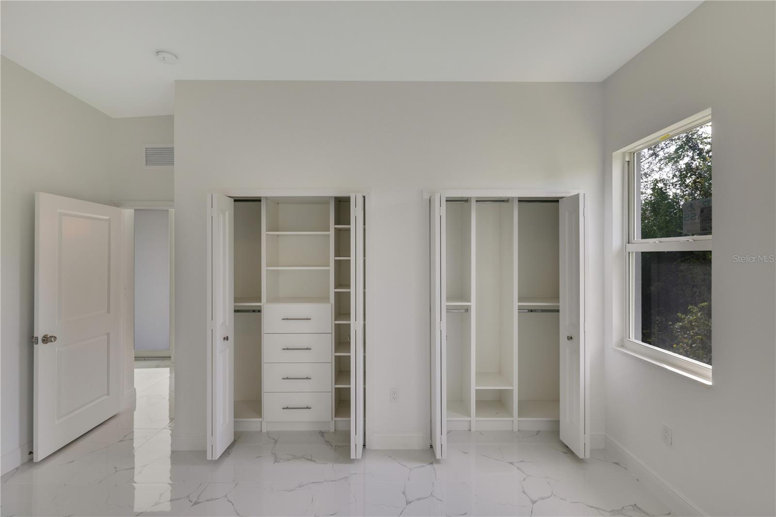 Image 33 of 45 For 118 Green Pine Park