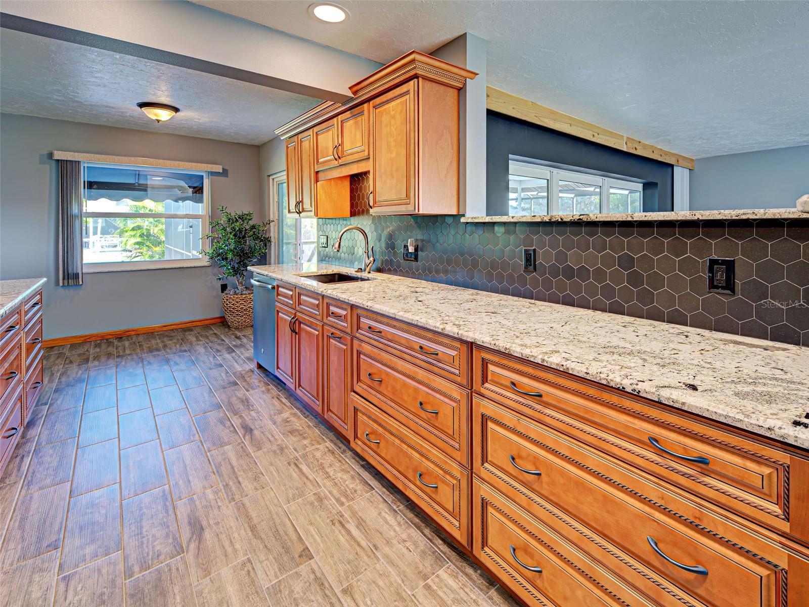 Image 11 of 41 For 7 Old Trail Road