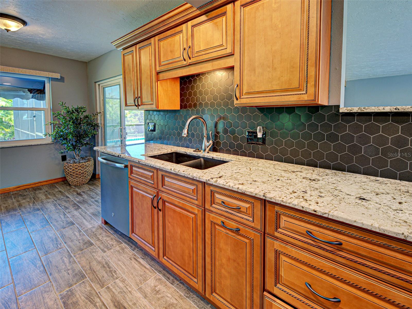 Image 12 of 41 For 7 Old Trail Road