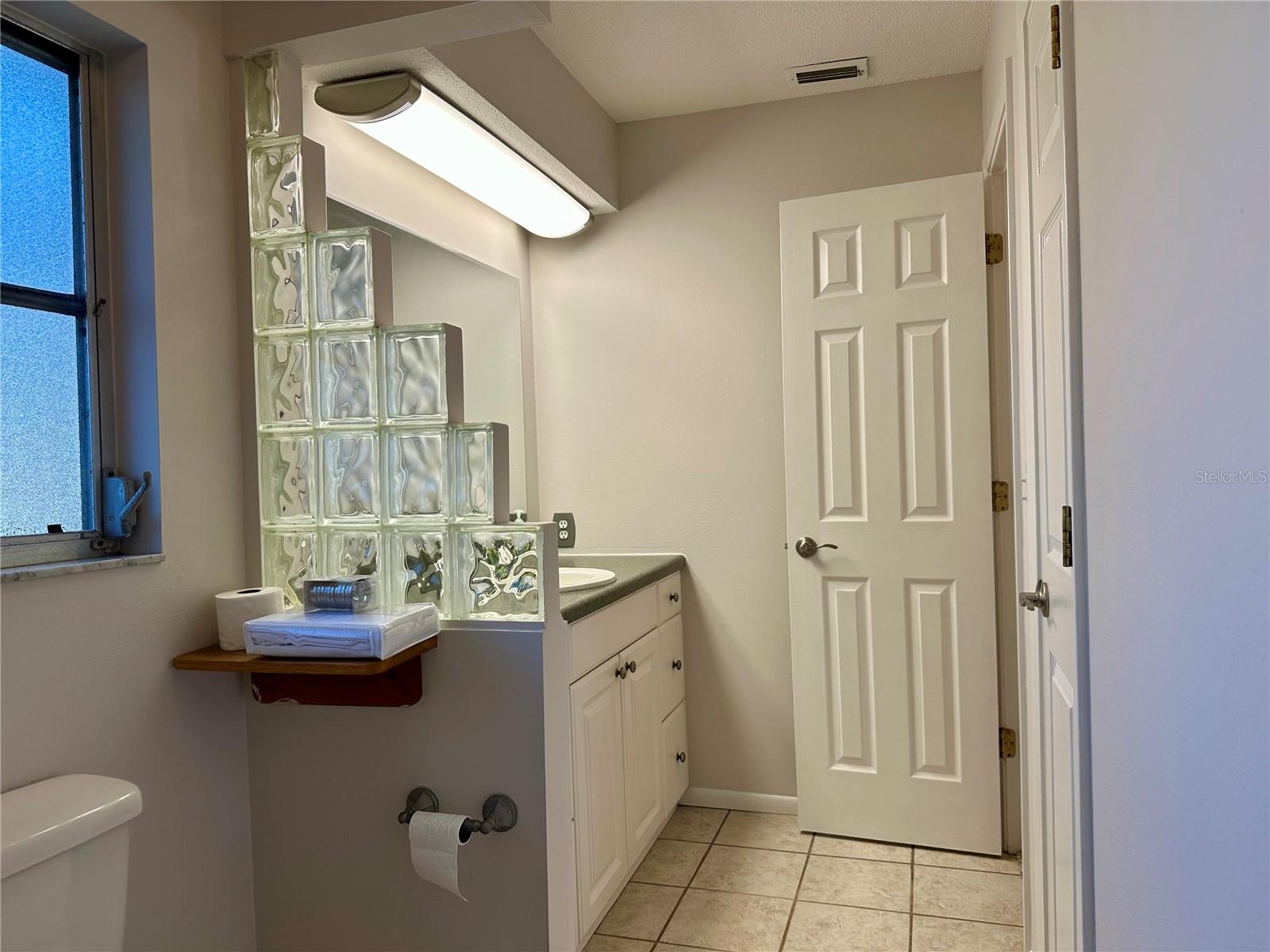 Image 18 of 42 For 1516 Olympia Road