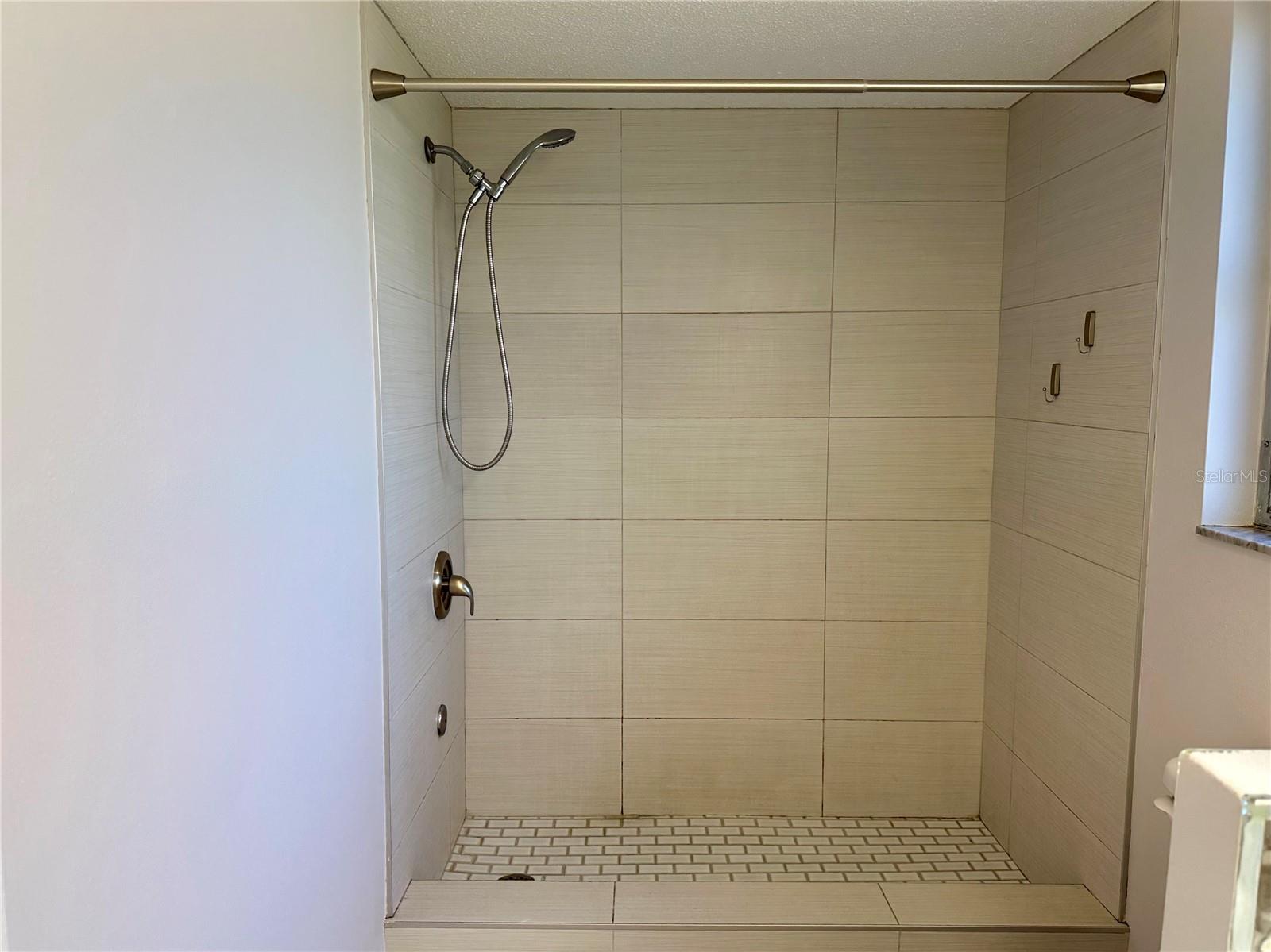 Image 19 of 42 For 1516 Olympia Road