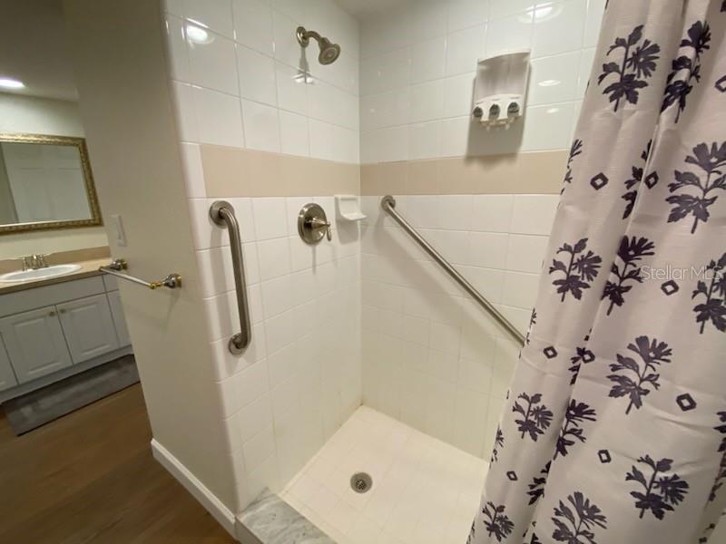 Image 9 of 14 For 601 Shreve Street 64c