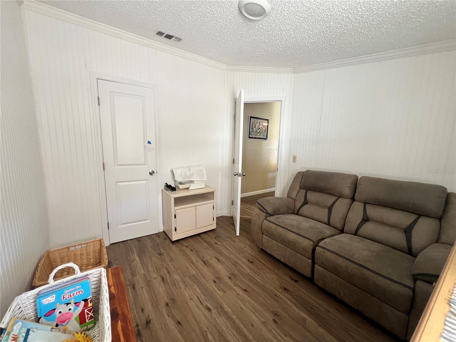 Image 23 of 61 For 2233 Brookwood Drive