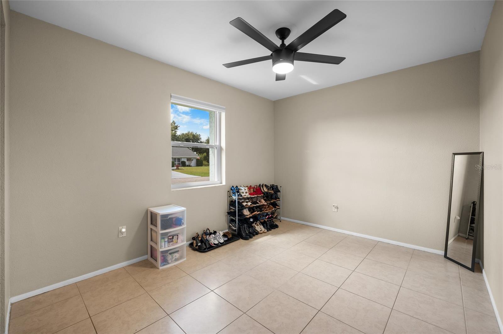 Image 16 of 32 For 9116 Castlehill Avenue