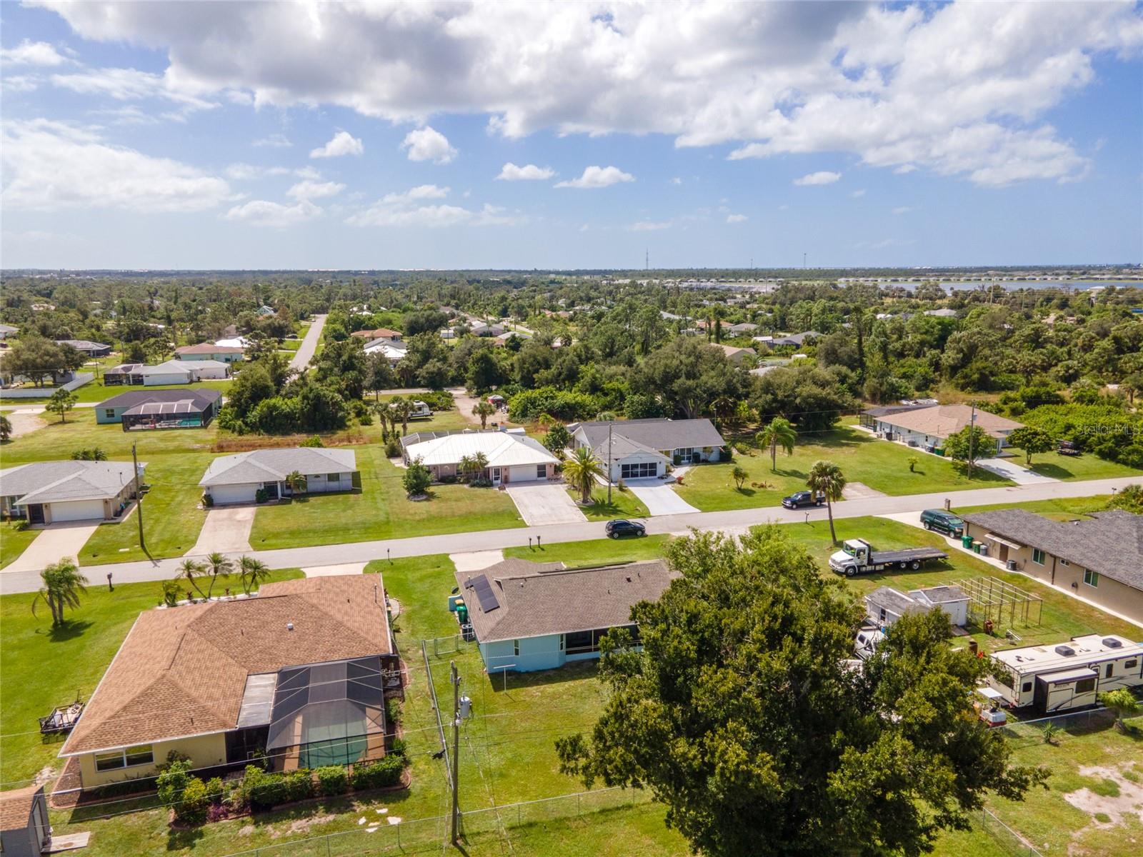 Image 25 of 32 For 9116 Castlehill Avenue