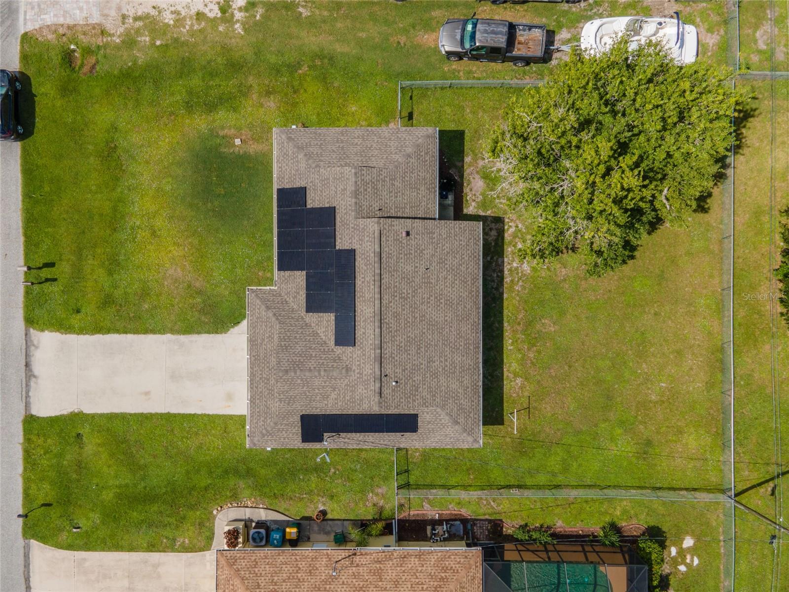 Image 27 of 32 For 9116 Castlehill Avenue