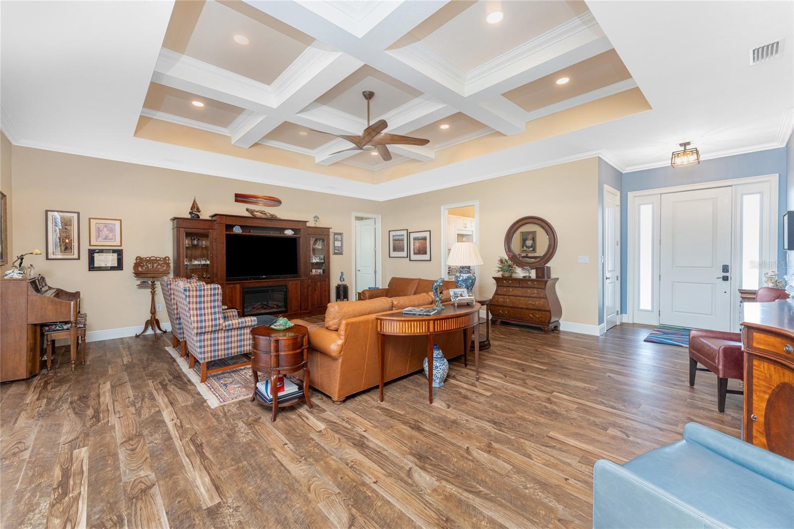 Image 13 of 79 For 9240 Pine Cove Drive