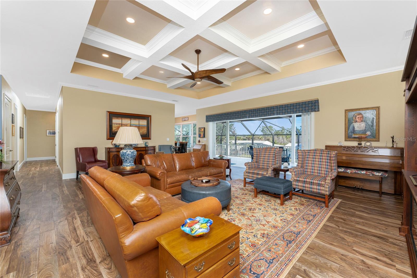 Image 15 of 79 For 9240 Pine Cove Drive