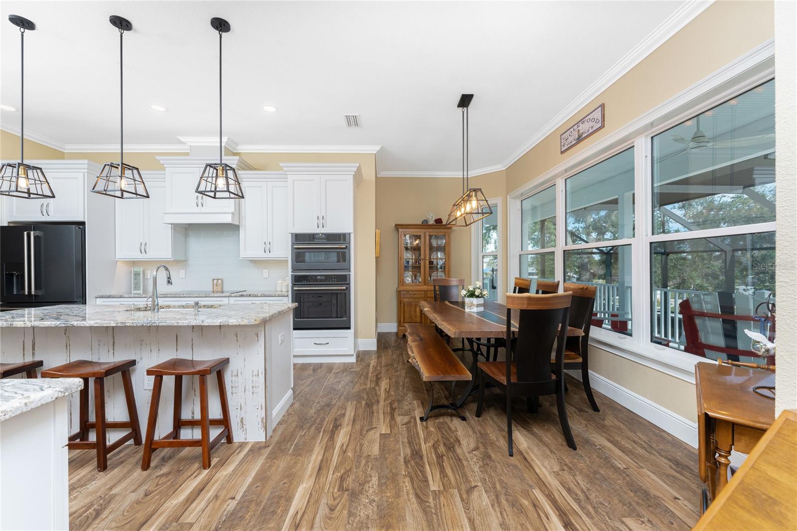 Image 16 of 79 For 9240 Pine Cove Drive