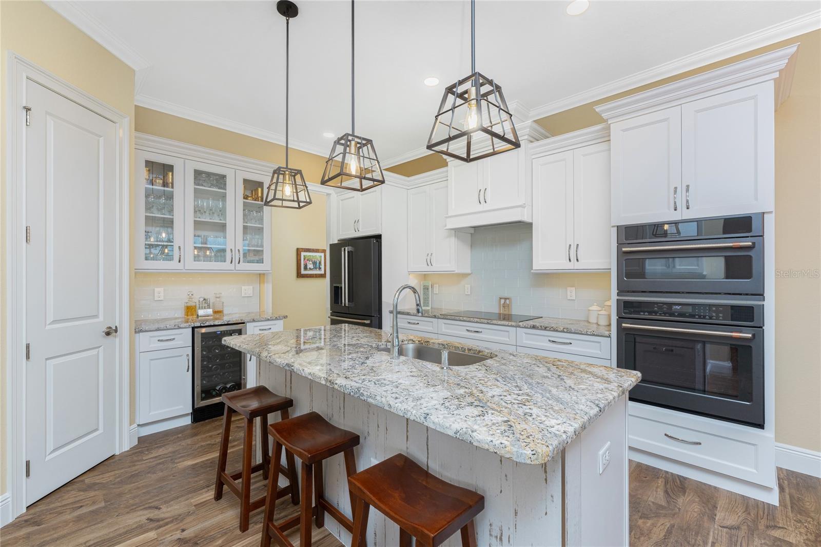 Image 19 of 79 For 9240 Pine Cove Drive