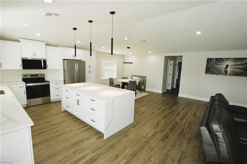 Image 19 of 38 For 31 8th Terrace