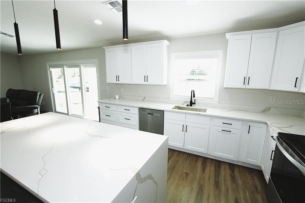 Image 20 of 38 For 31 8th Terrace