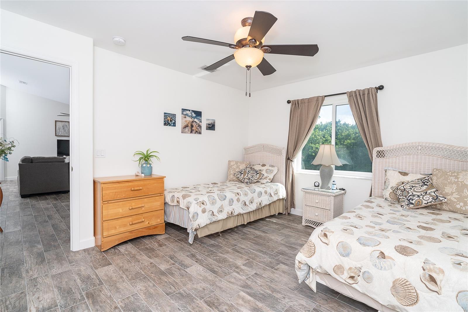 Image 17 of 28 For 7268 Beardsley Street