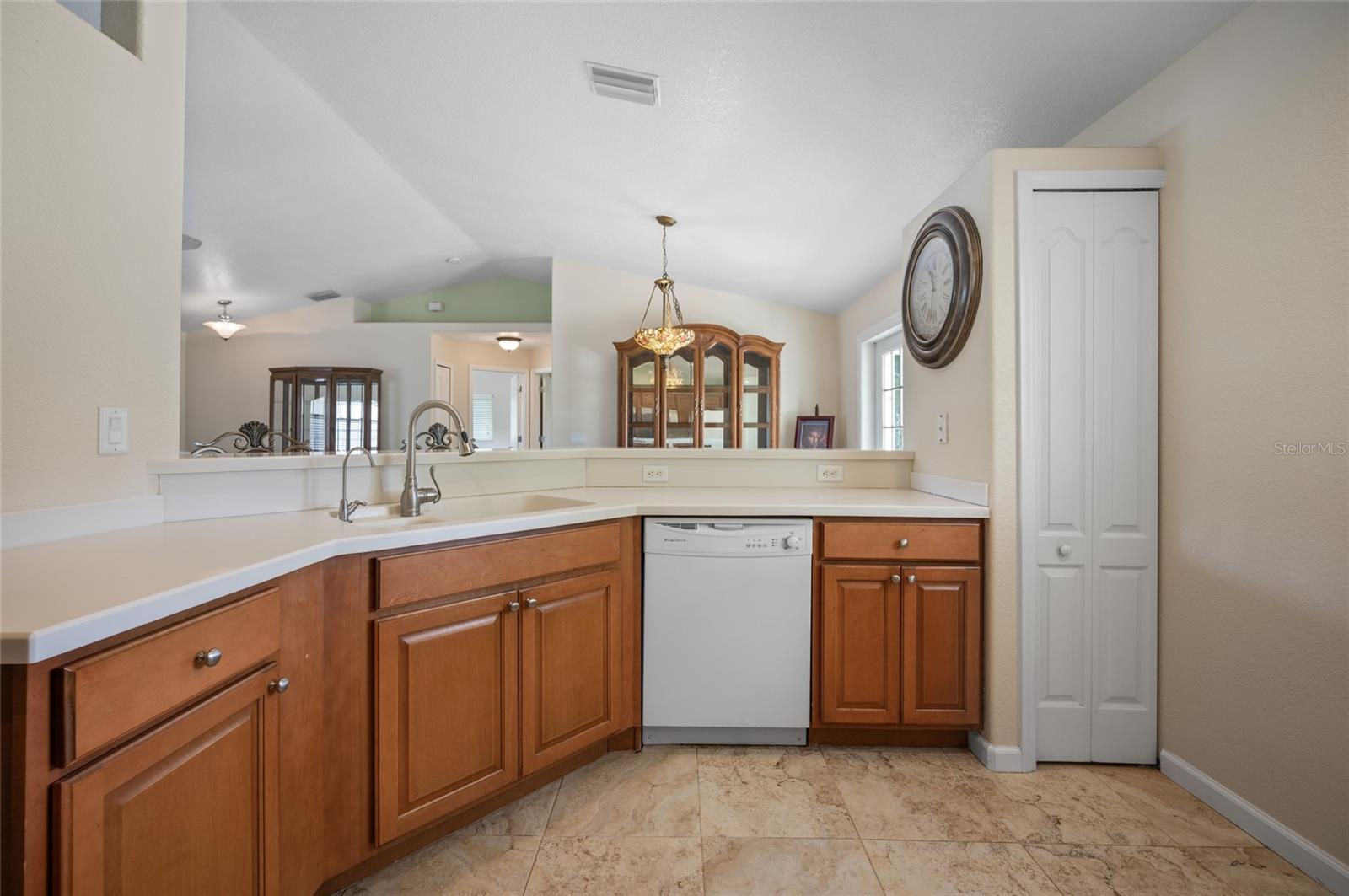 Image 15 of 39 For 1706 Purdy Street