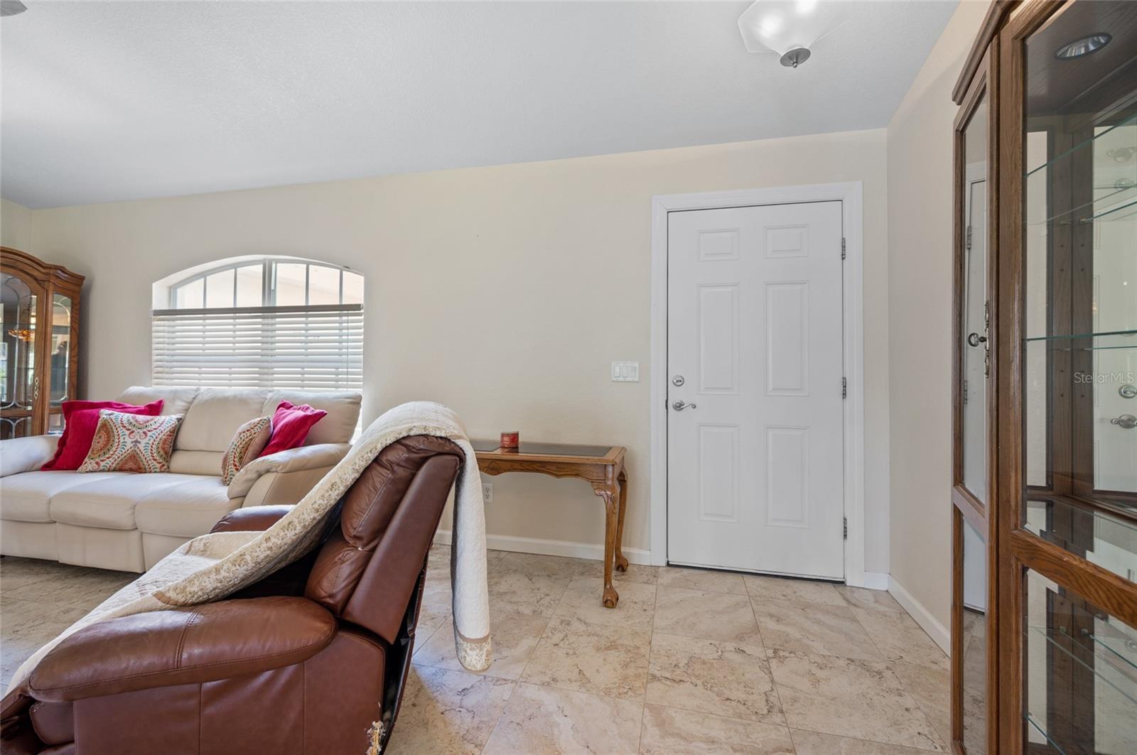 Image 3 of 39 For 1706 Purdy Street