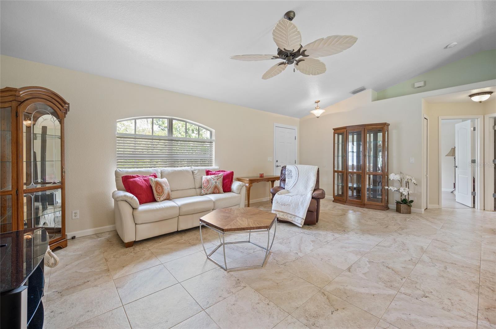 Image 5 of 39 For 1706 Purdy Street