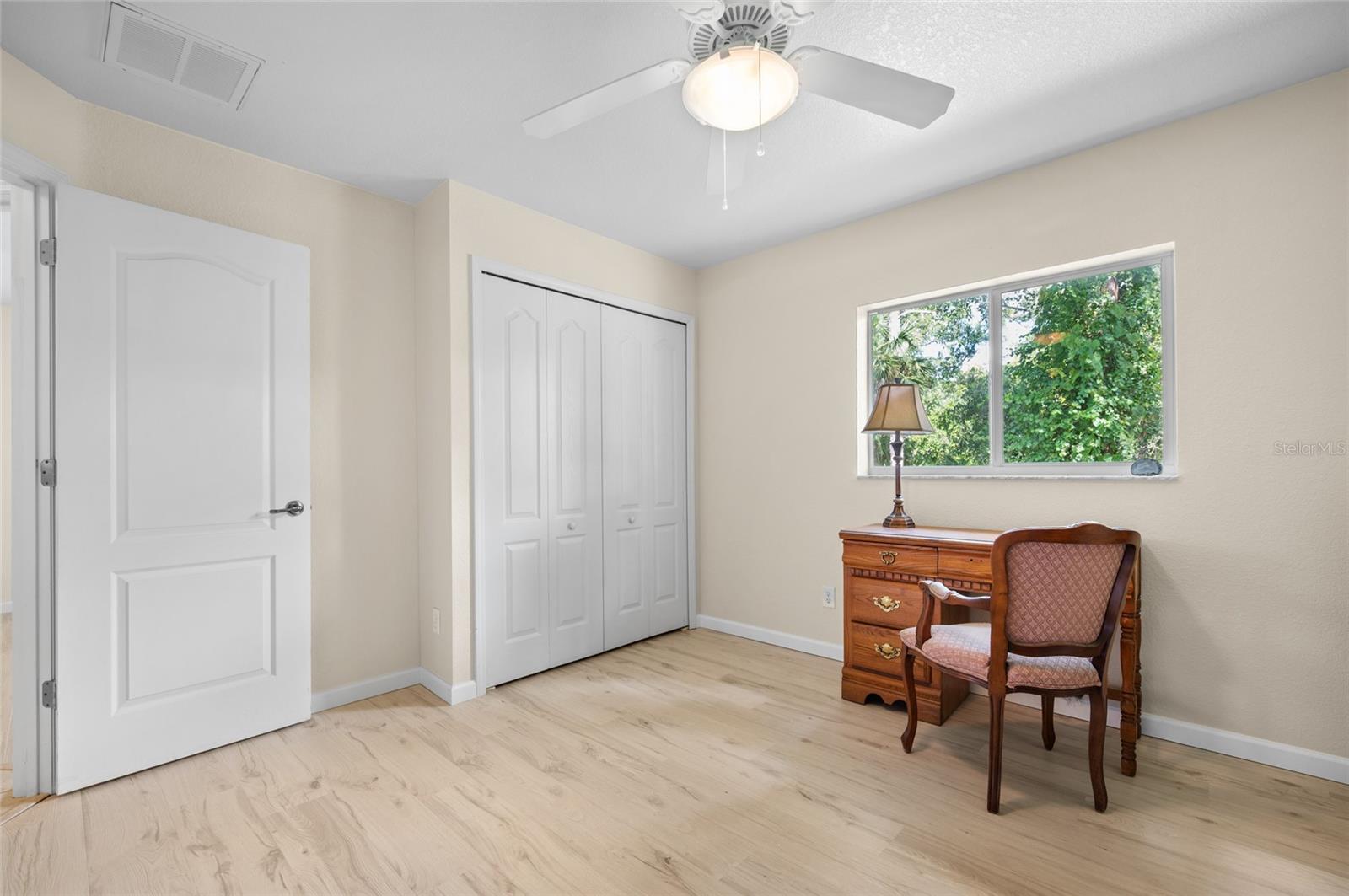 Image 9 of 39 For 1706 Purdy Street