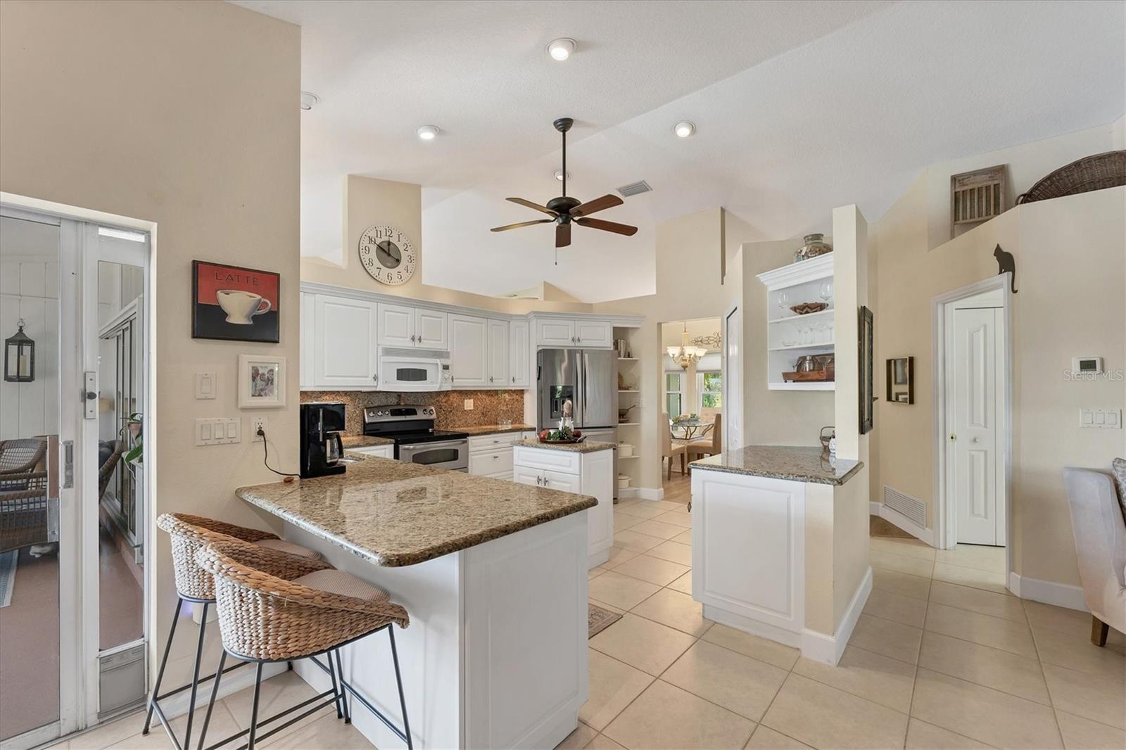 Image 11 of 64 For 246 Rotonda Circle