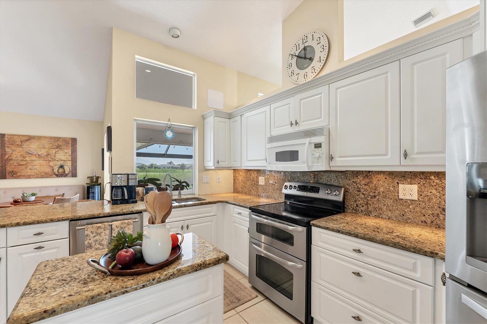 Image 13 of 64 For 246 Rotonda Circle