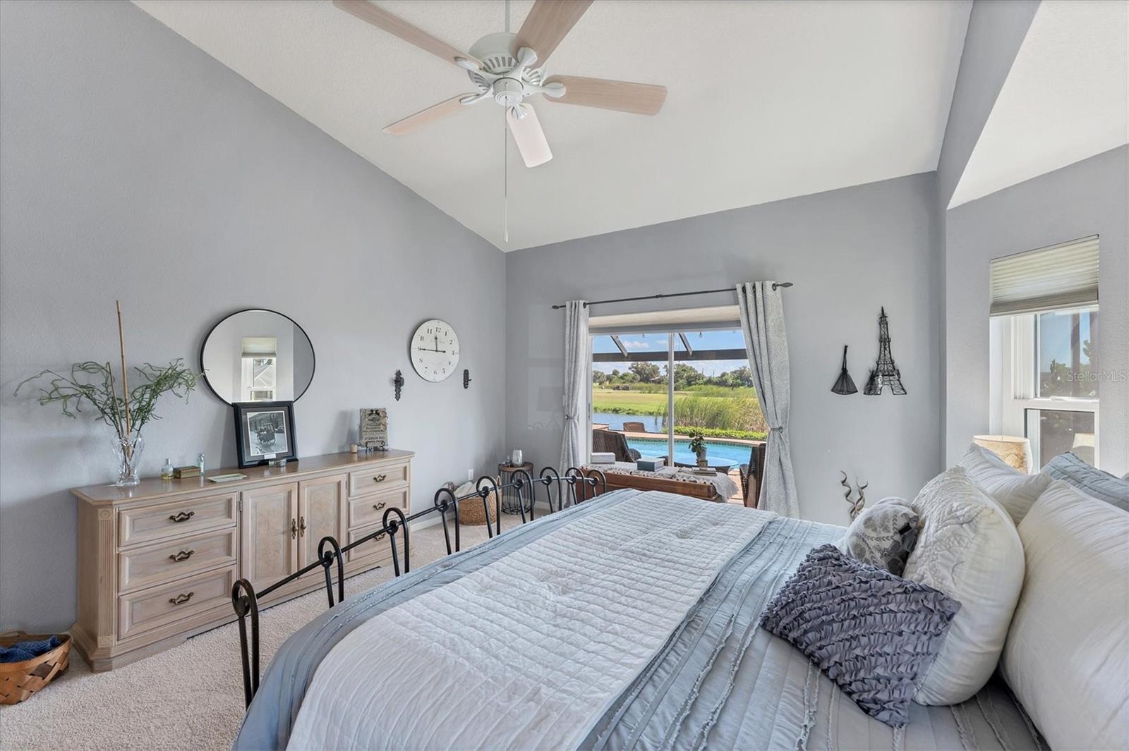 Image 20 of 64 For 246 Rotonda Circle