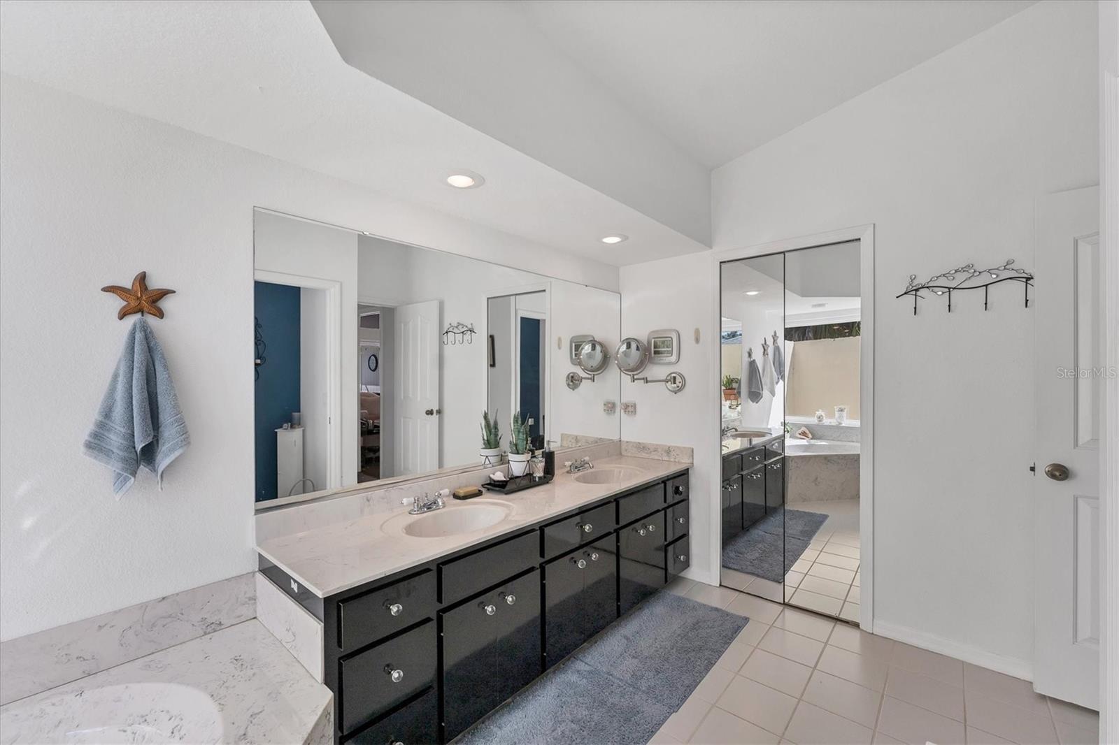 Image 24 of 64 For 246 Rotonda Circle