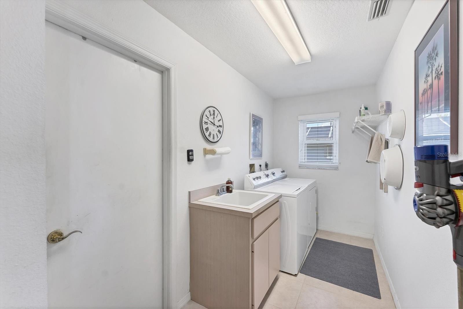 Image 32 of 64 For 246 Rotonda Circle