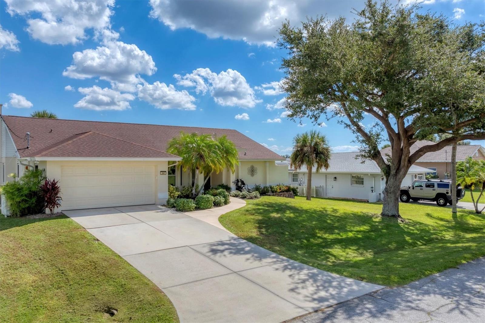 Image 41 of 64 For 246 Rotonda Circle