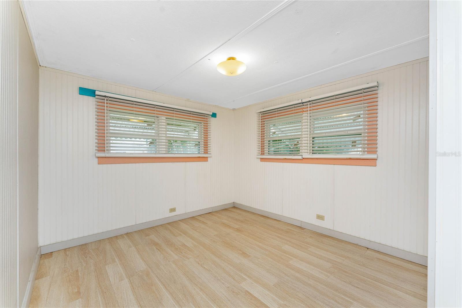 Image 13 of 43 For 315 Calle Liana