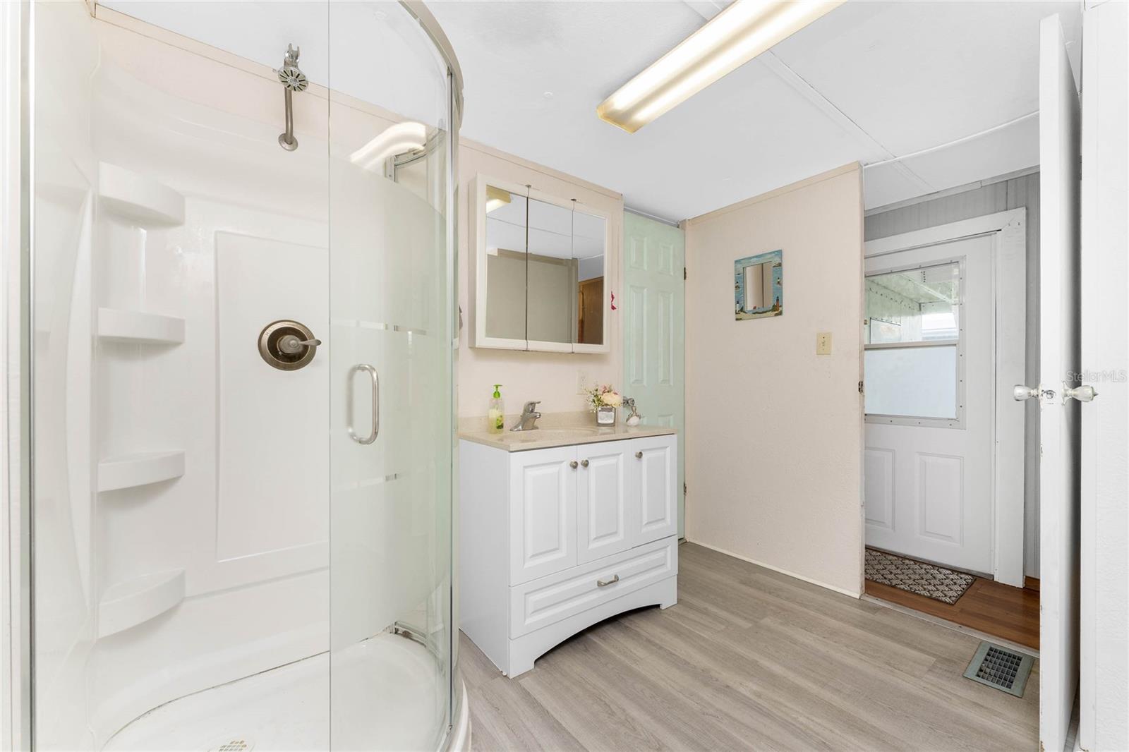 Image 16 of 43 For 315 Calle Liana